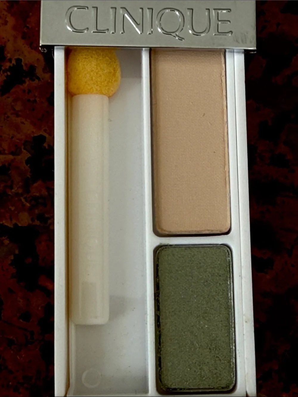 Clinique Colour Surge Eyeshadow Duo Sparkling Sage Shimmer French Vanilla Matte